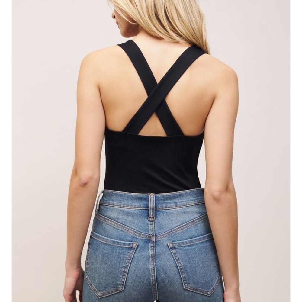 WHITE SQUARE NECK BODYSUIT